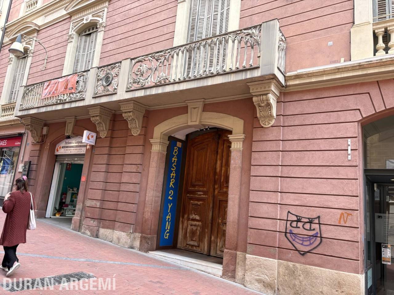 Local comercial en alquiler en el centro – Primera línea comercial