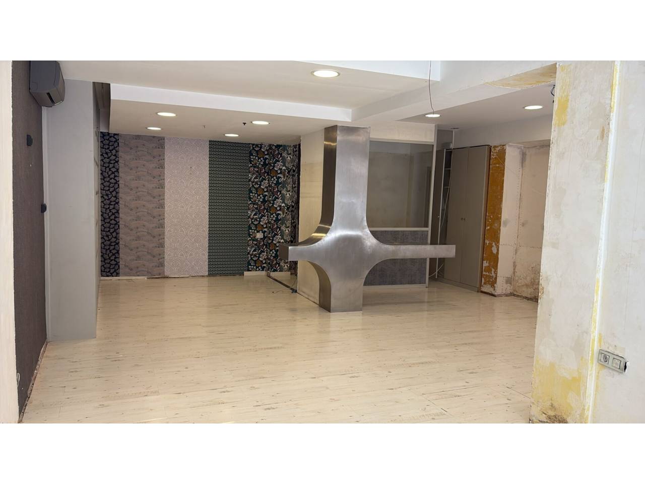 LOCAL DE LLOGUER EN CARRER VOLTA