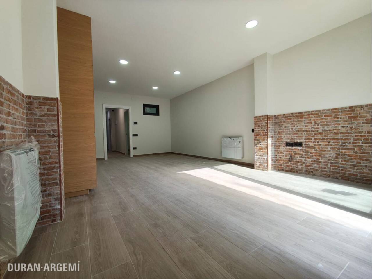 Bajos con patio en venta en Ca n'Aurell