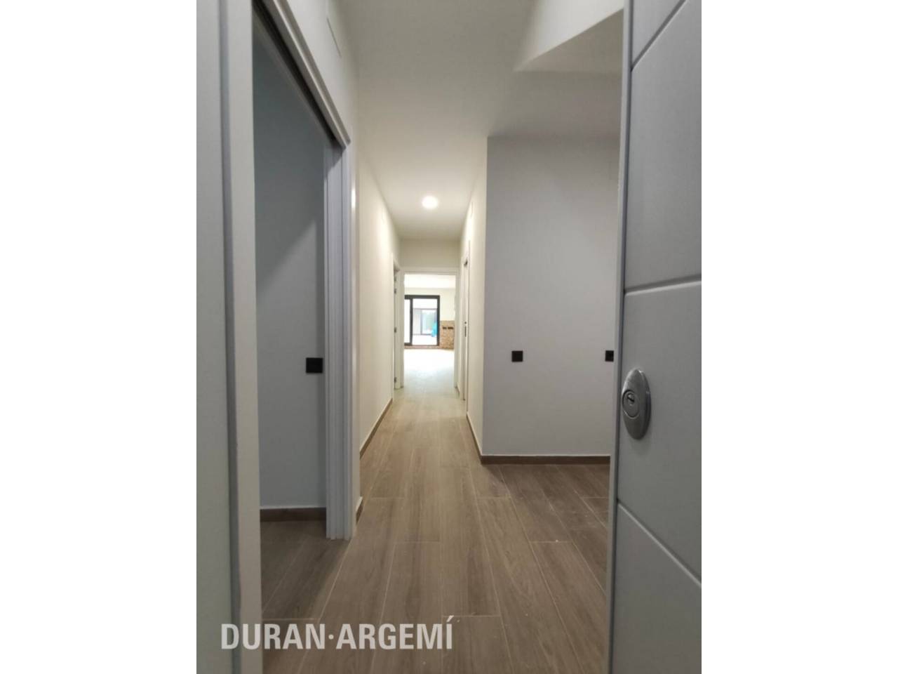 Bajos con patio en venta en Ca n'Aurell