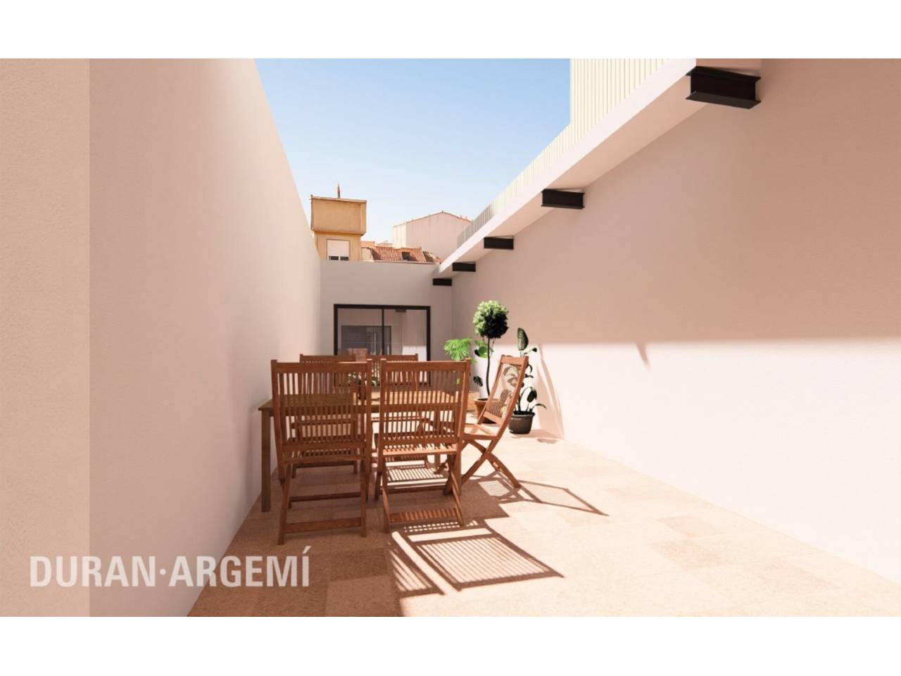 Bajos con patio en venta en Ca n'Aurell