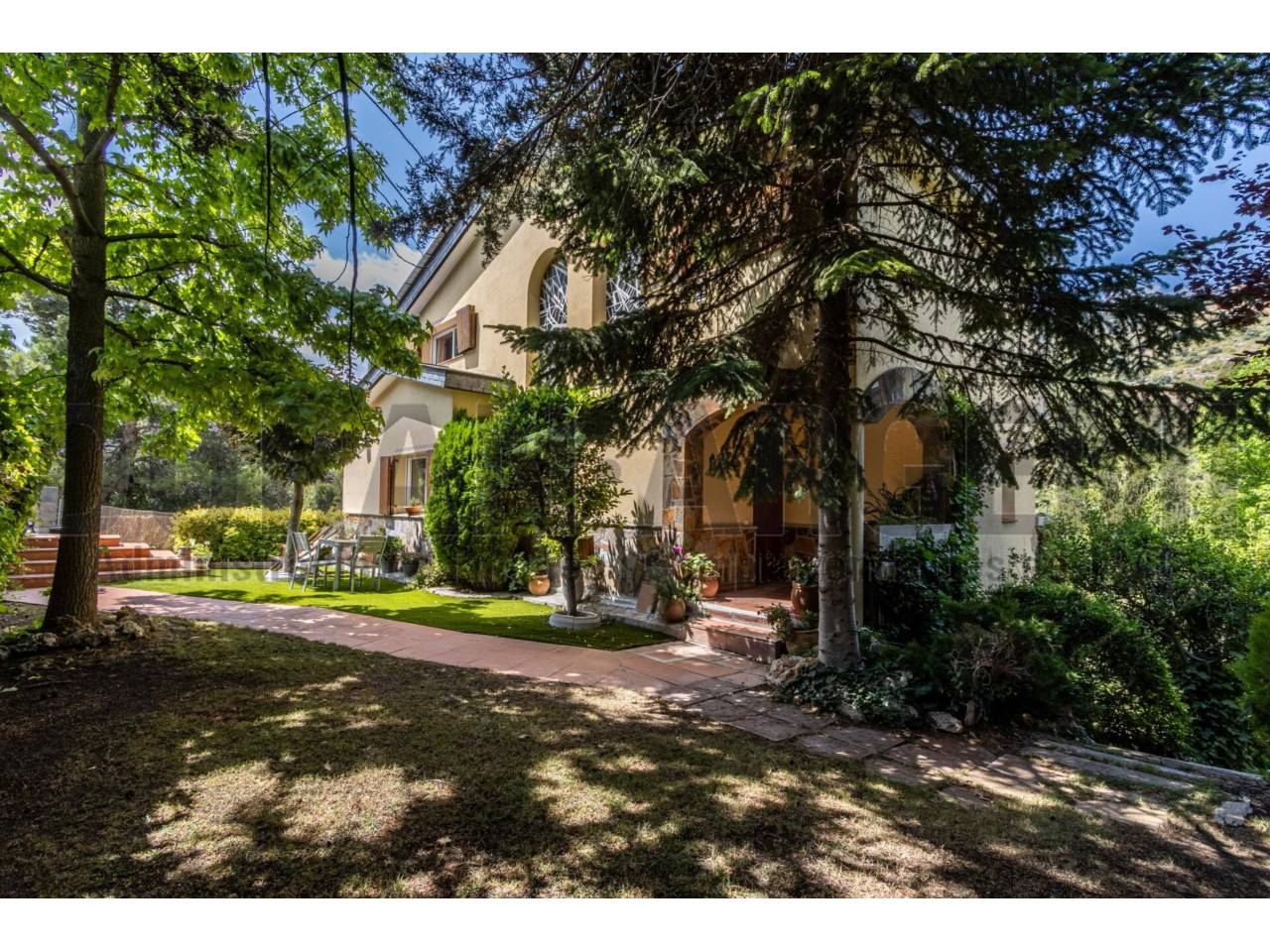 Chalet en venta en Castellar del Vallés