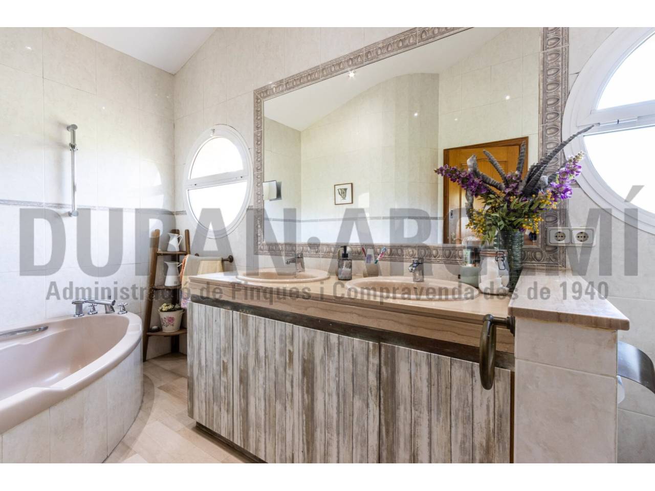 Chalet en venta en Castellar del Vallés