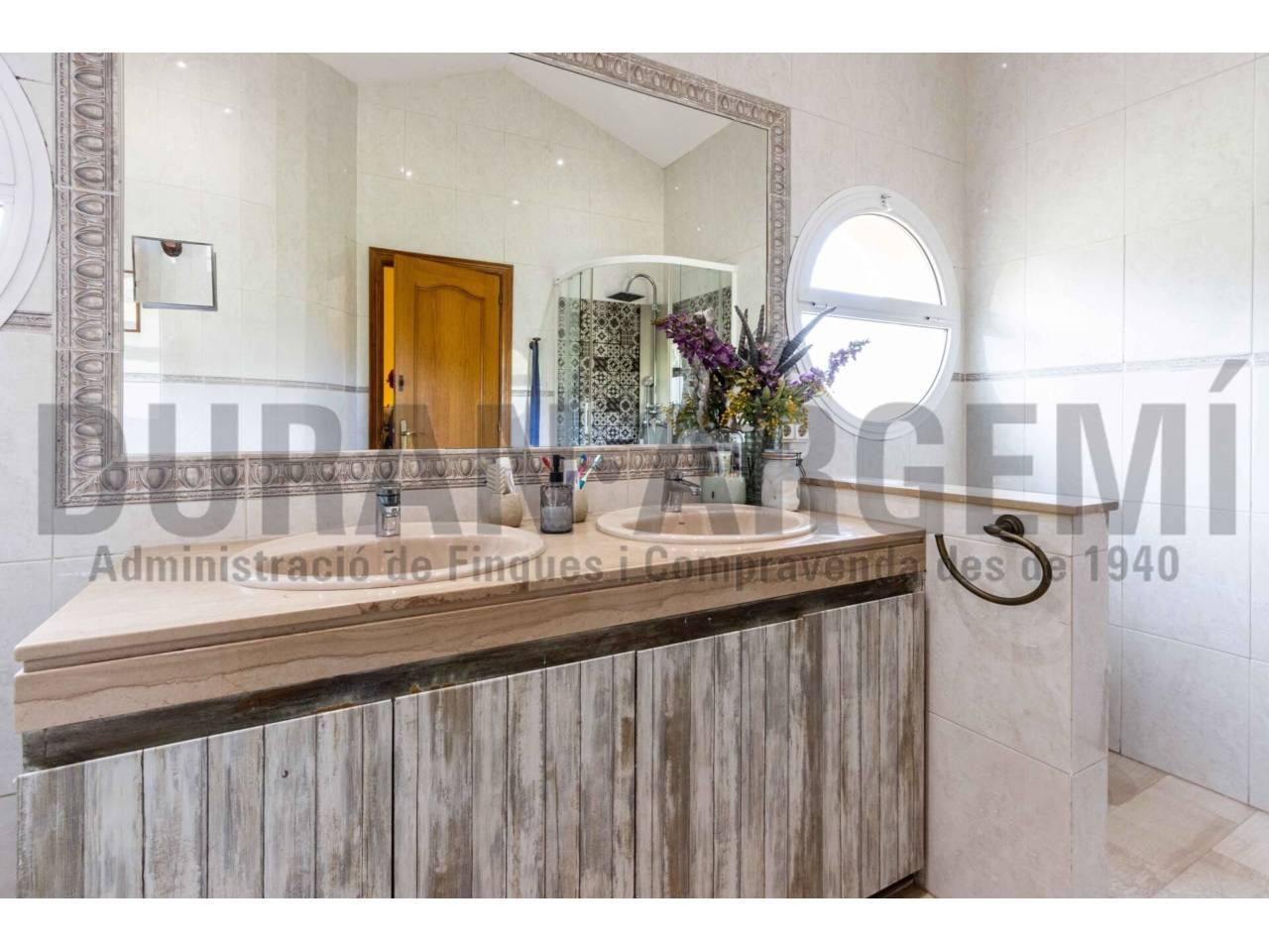 Chalet en venta en Castellar del Vallés