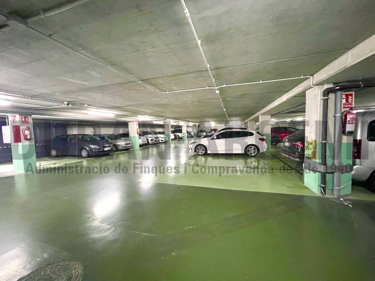 Oficina en venda amb gran impacte d'imatge empresarial a Les Fonts de Terrassa