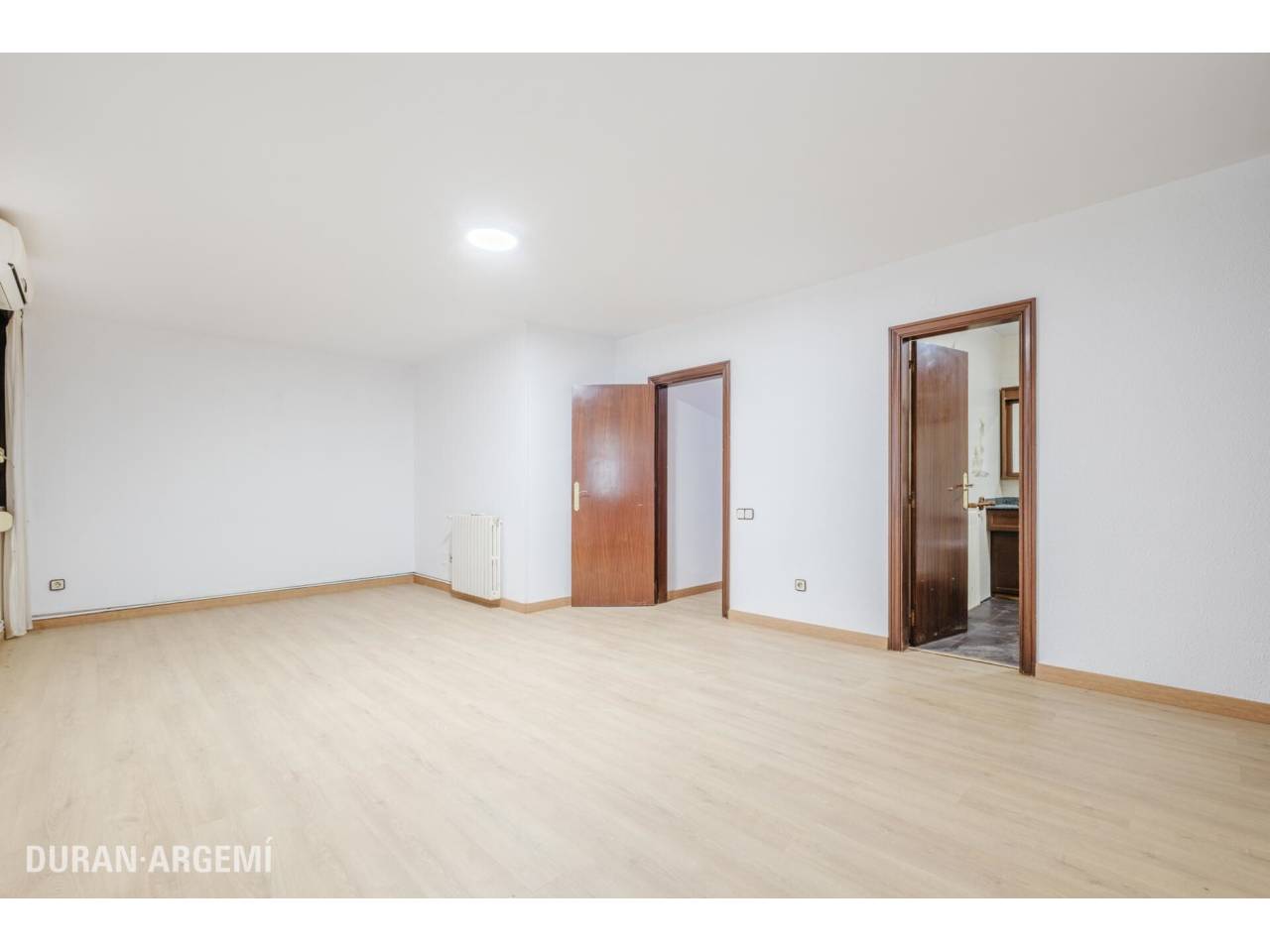 Casa en Venta en Terrassa - la Font de la Espardenyera