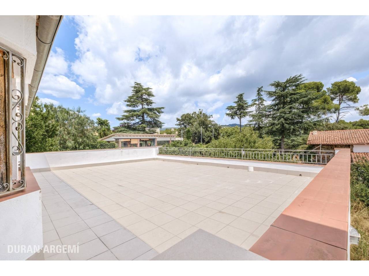 Casa en Venta en Terrassa - la Font de la Espardenyera