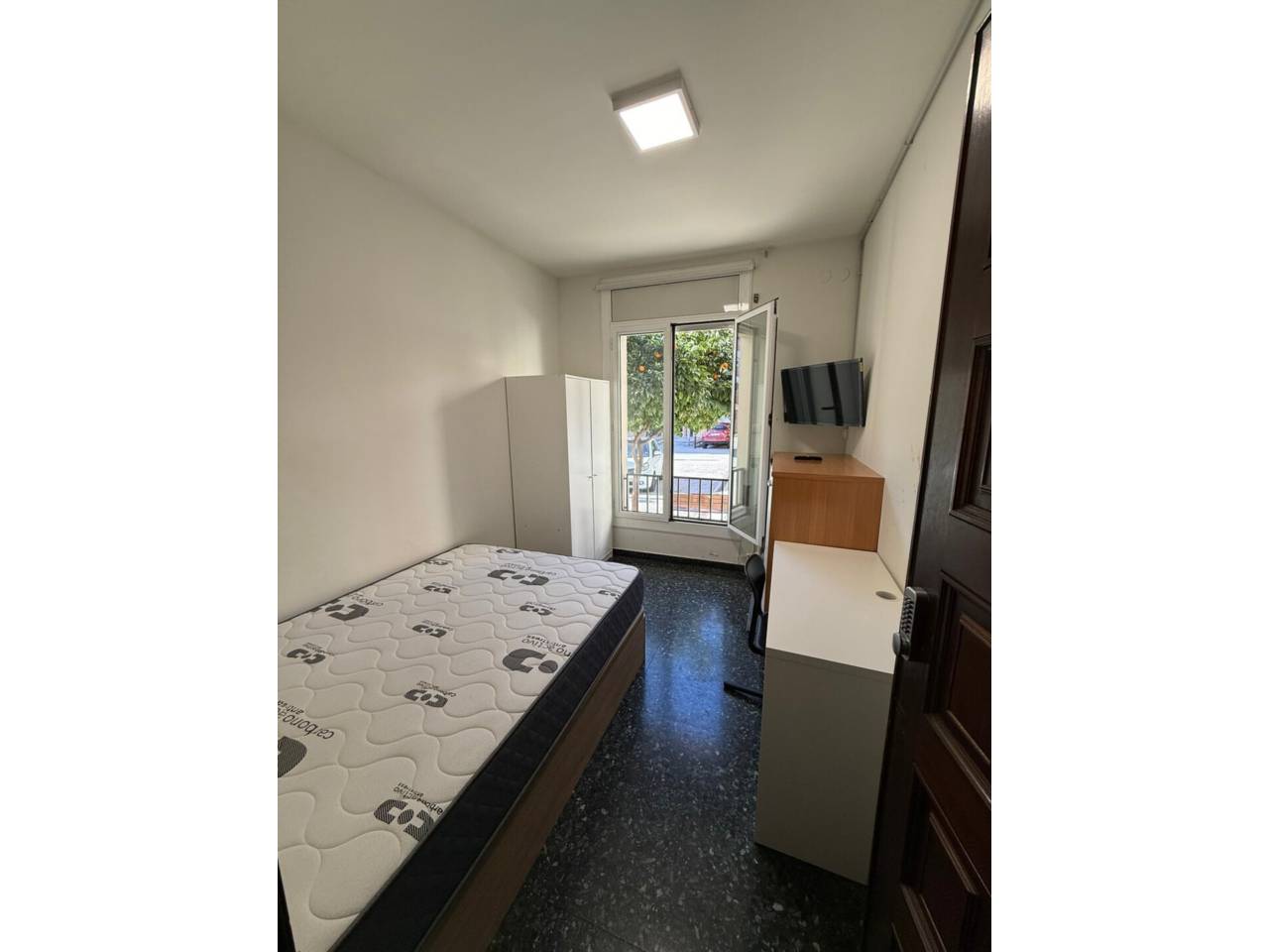 Exclusiu habitatge de gran format amb pati privat a la millor zona de Terrassa