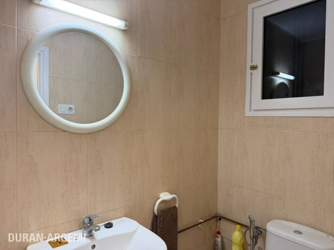 Despatx en lloguer al Centre