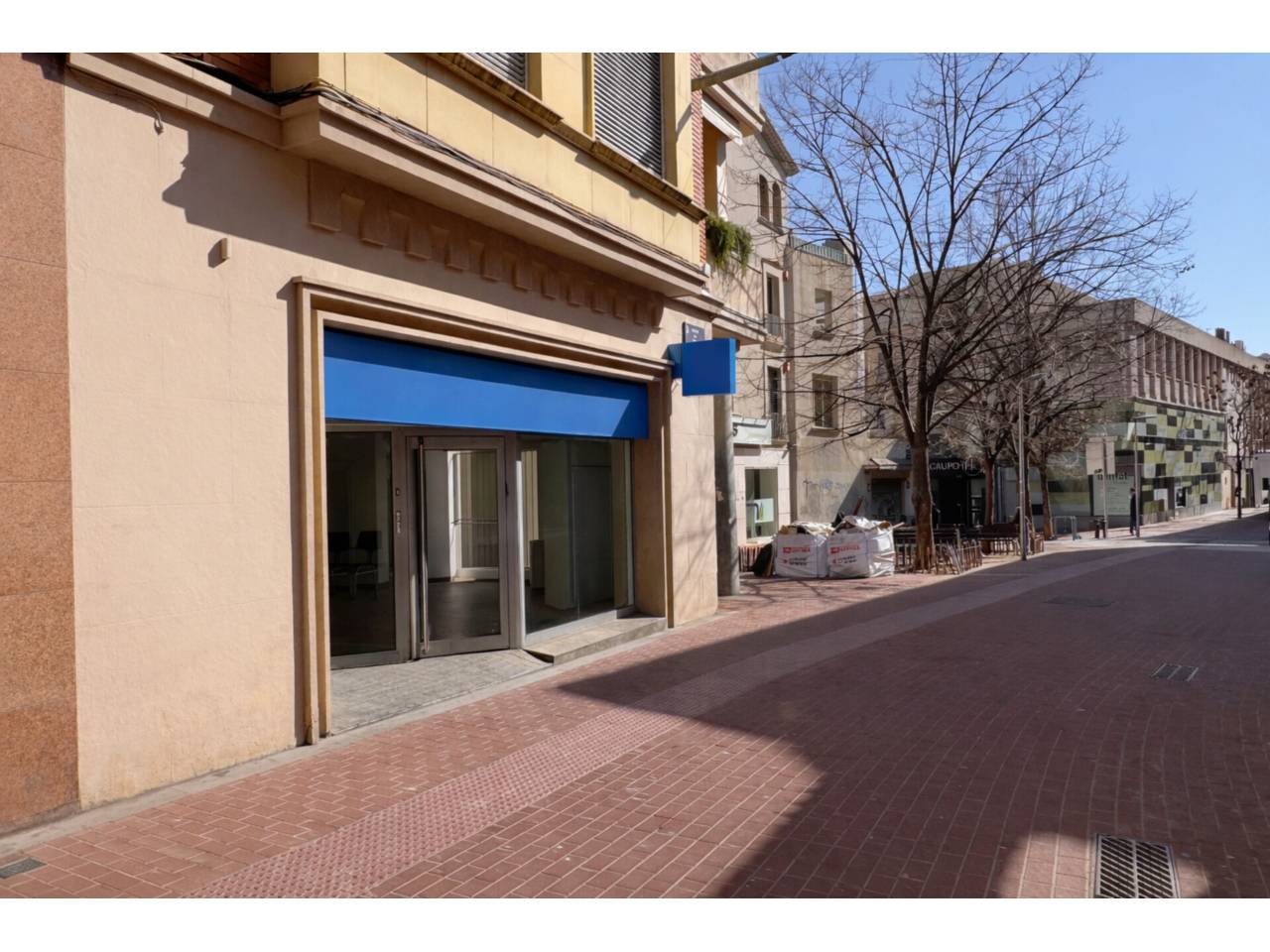 Local Comercial en Lloguer - Terrassa Centre