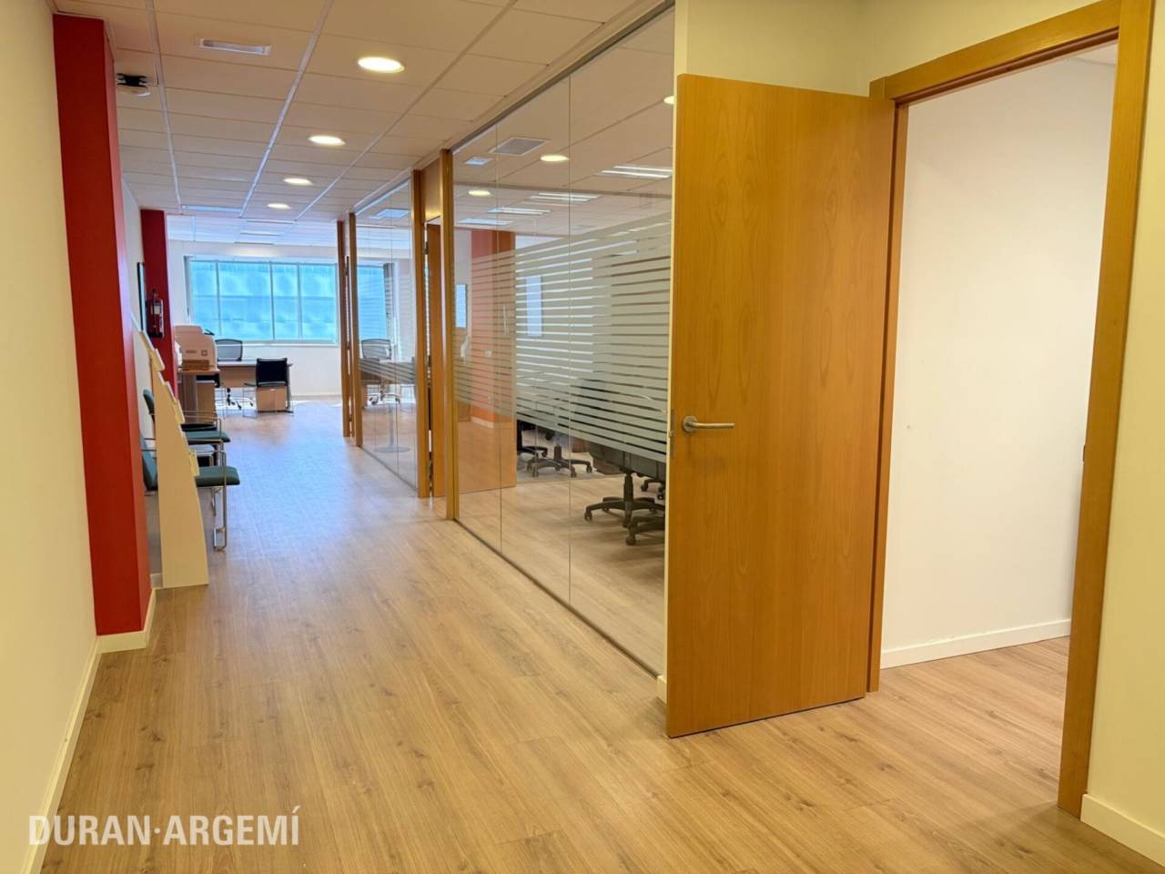 Oficina de lloguer a l'Edifici Gutenberg – Edifici corporatiu de referència a Terrassa