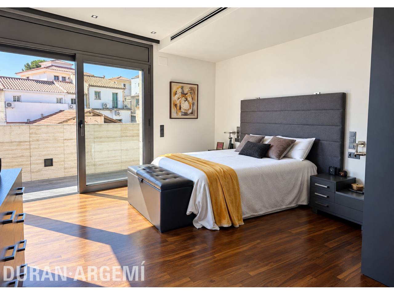 Exclusiva residència al Centre