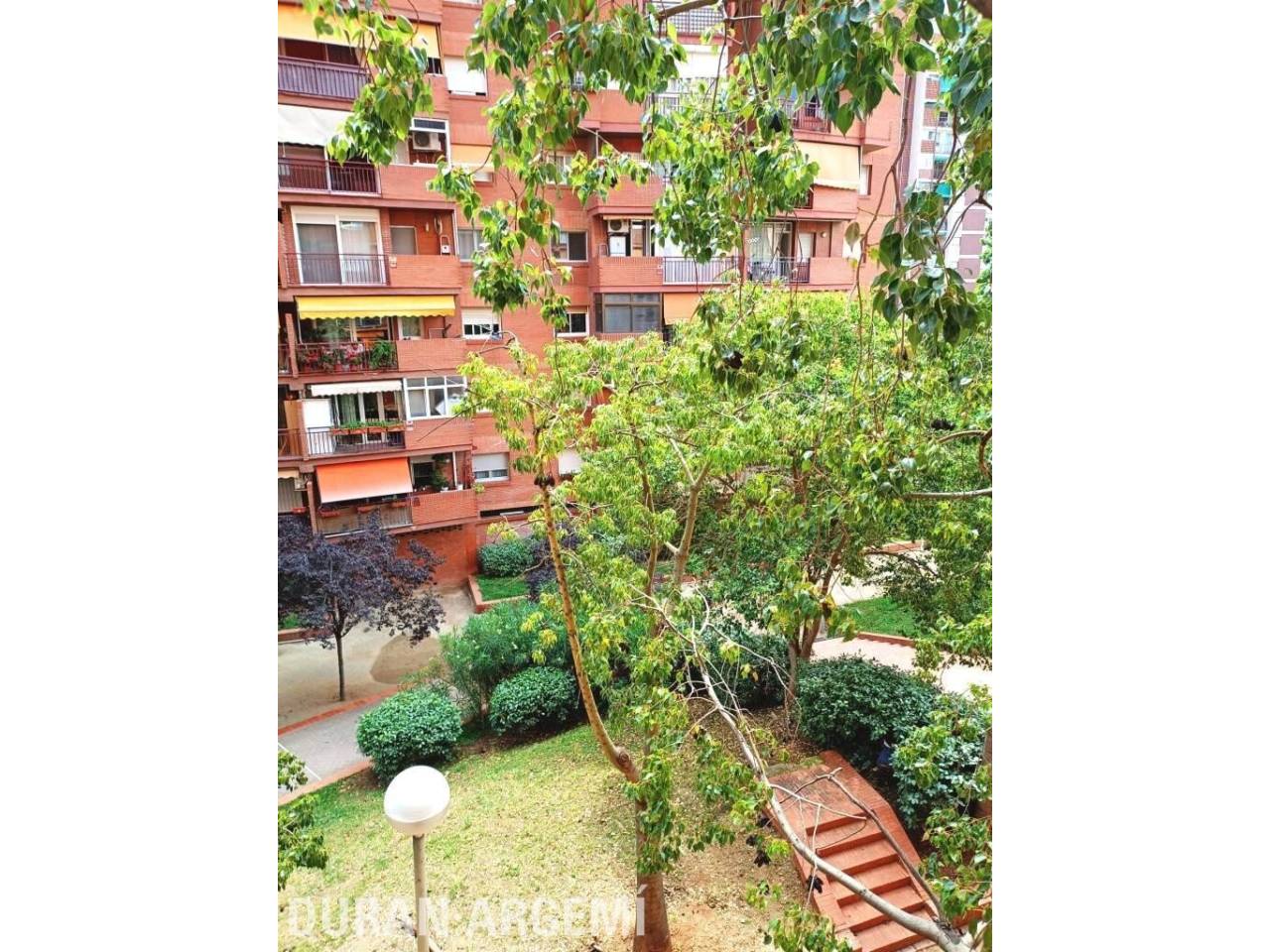 Pis en venta en La Vall d'Hebron(08035)
