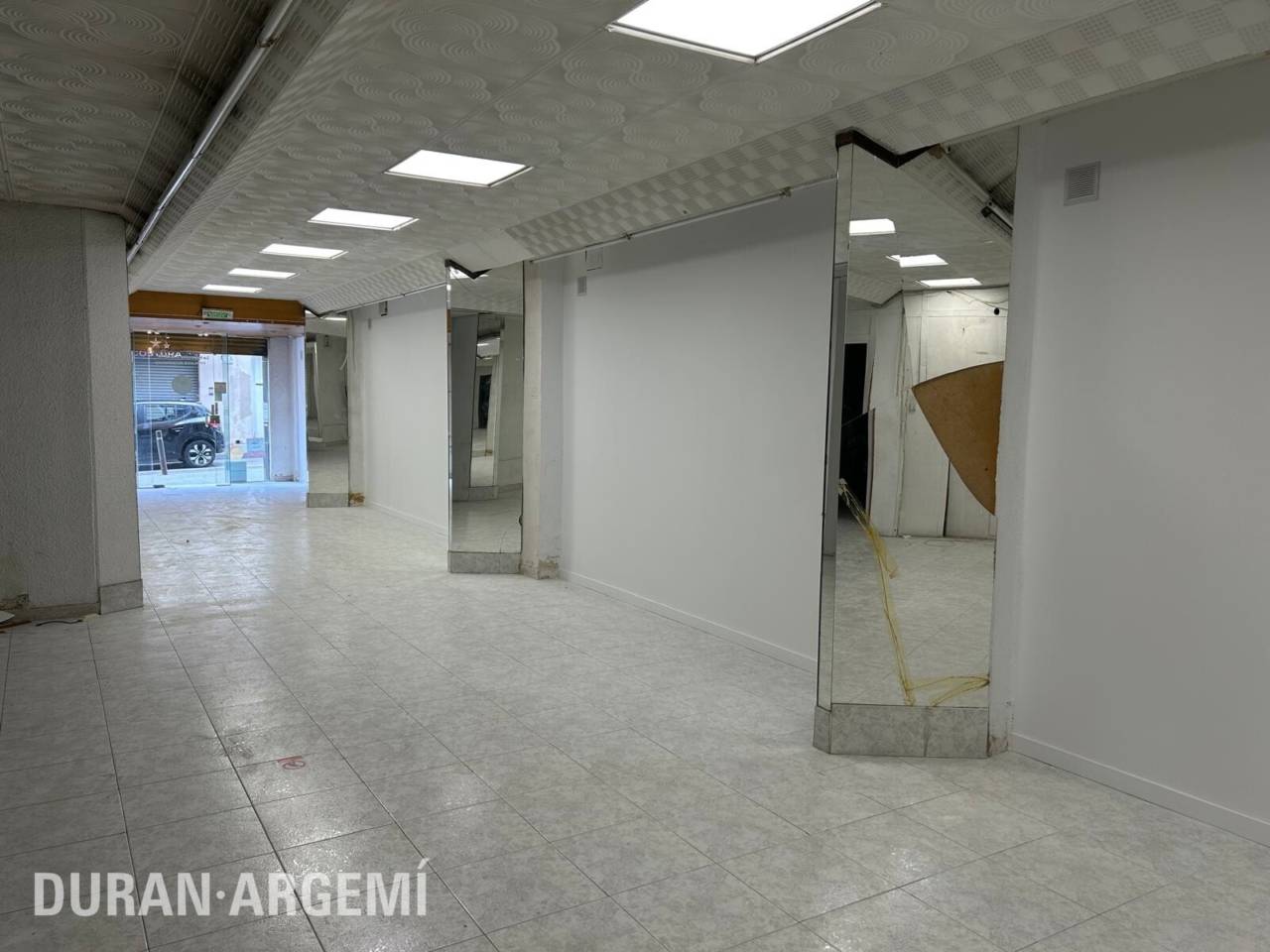 LOCAL COMERCIAL AMB POSSIBILITAT DE DIVISIÓ