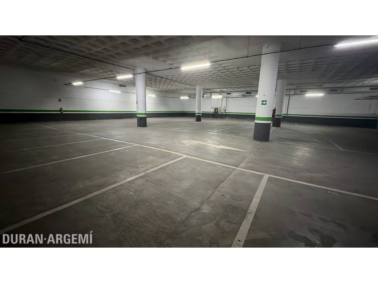 PARKING DE ALQUILER EN EL POLÍGONO INDUSTRIAL DE CAN PARELLADA