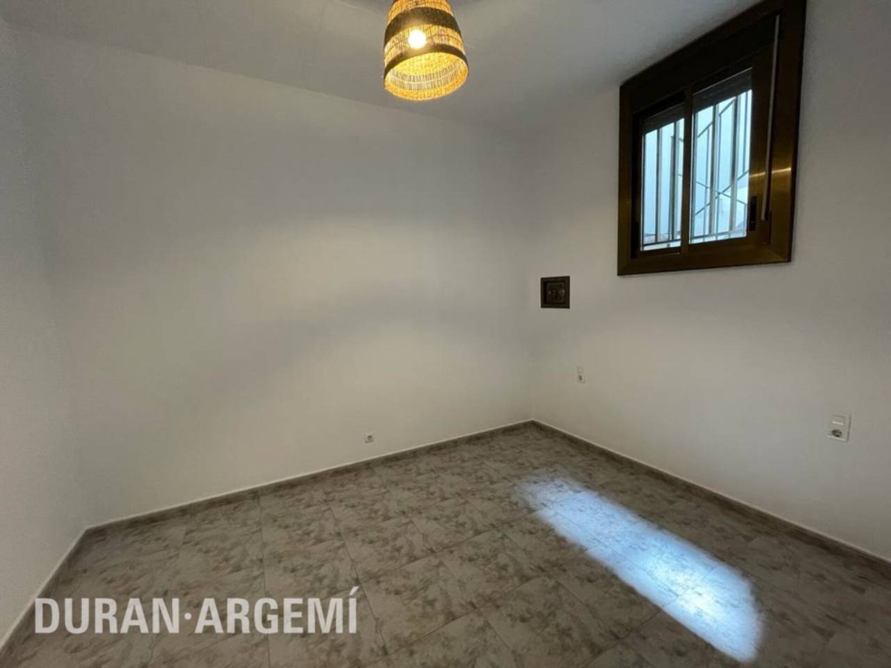 PIS DE LLOGUER AL CENTRE