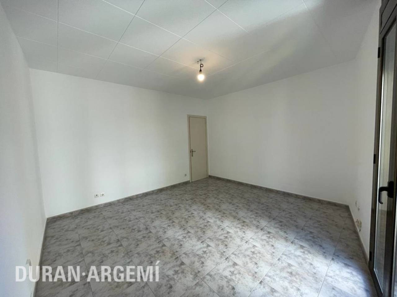 PIS DE LLOGUER AL CENTRE