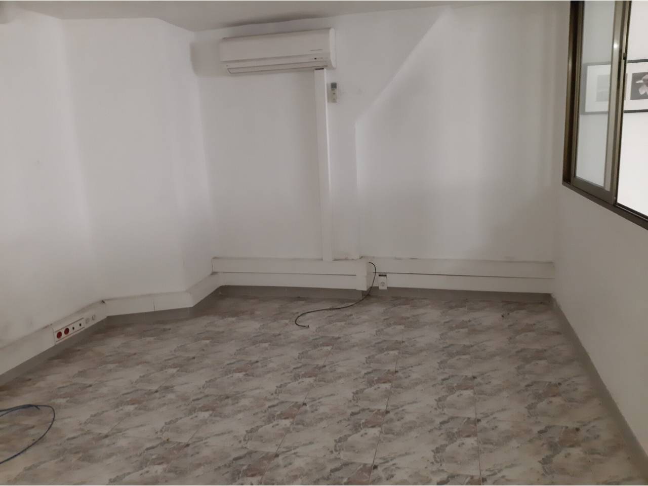 locales-comerciales en terrassa · ca-n'aurell €