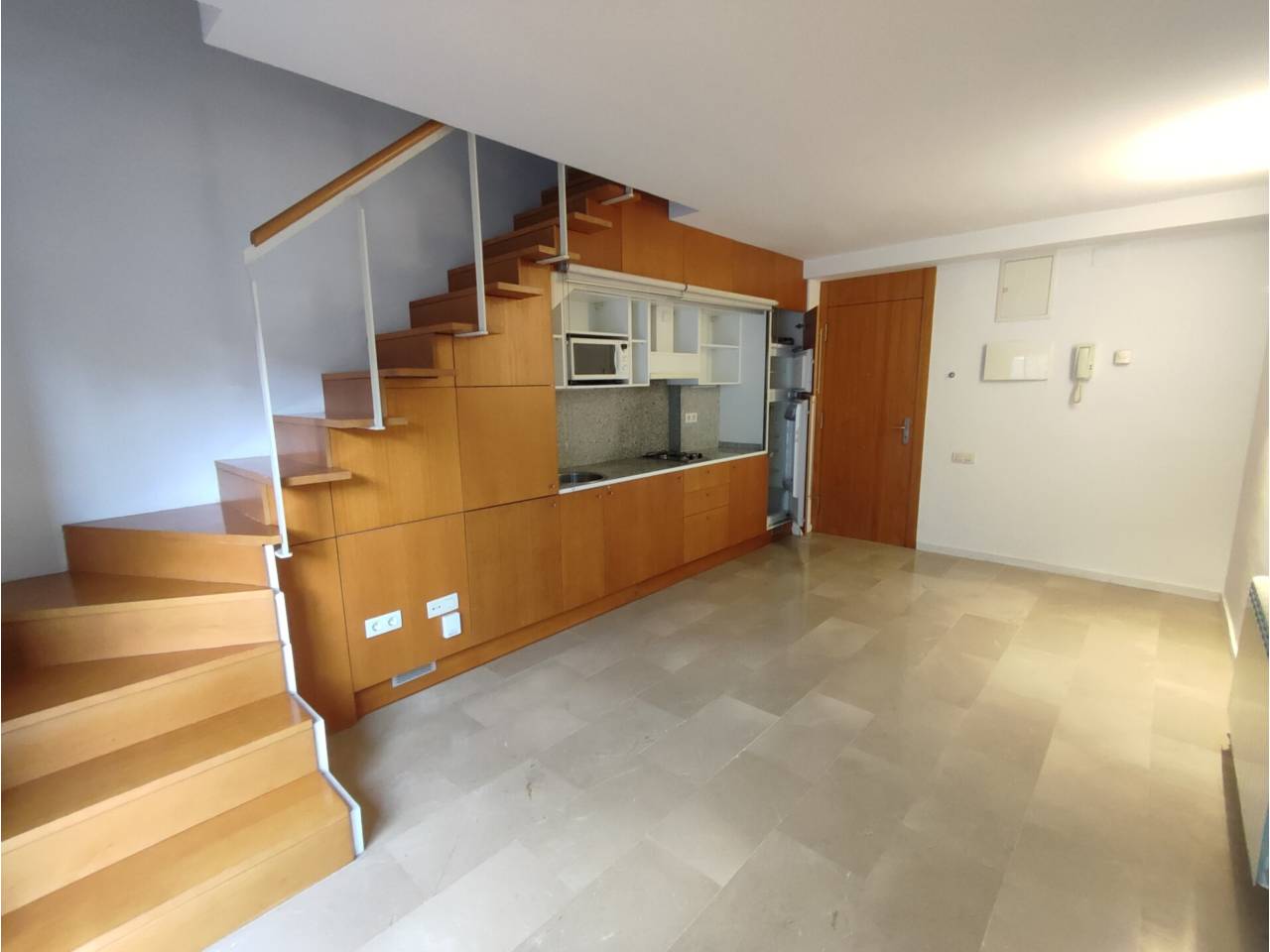 duplex en terrassa · centre 798.00€