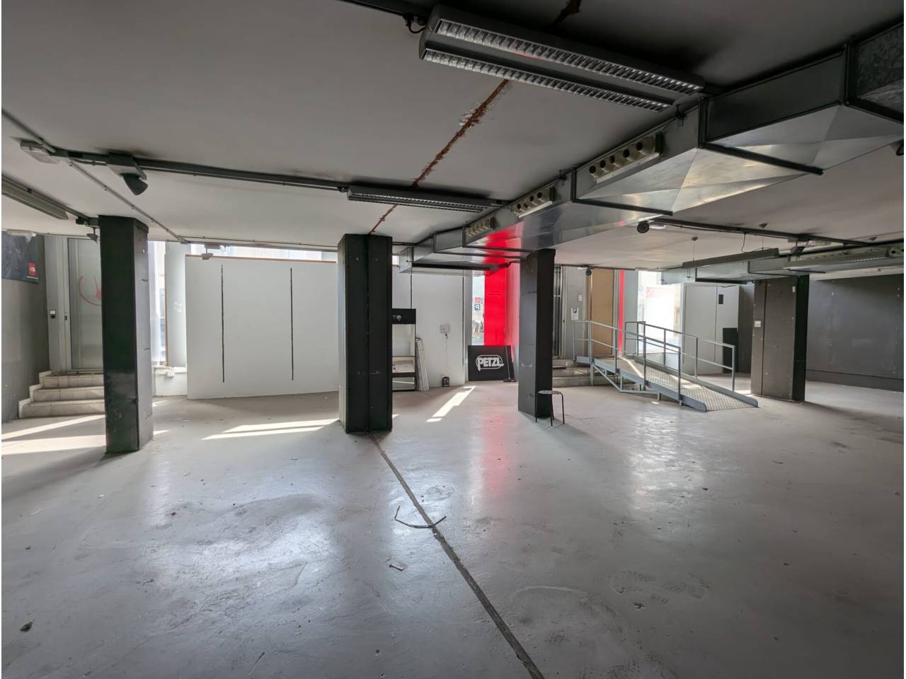 locales-comerciales en sabadell · centre 520100.00€
