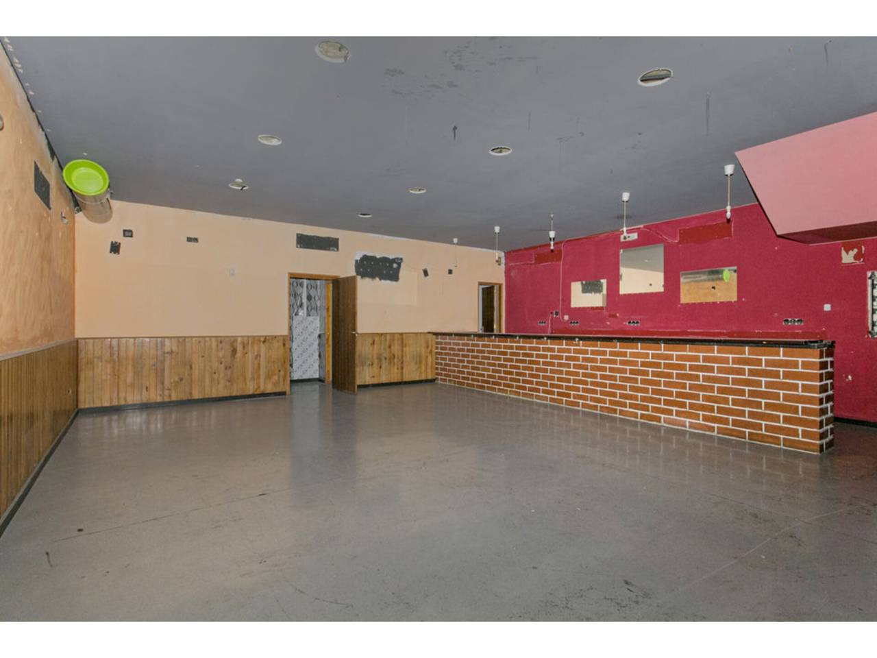 locales-comerciales en terrassa · egara 118000.00€