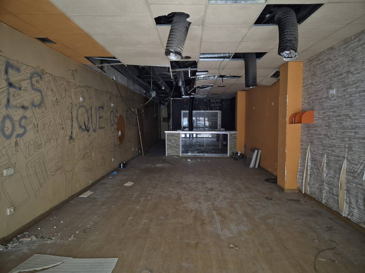 locales-comerciales en sabadell · centre €