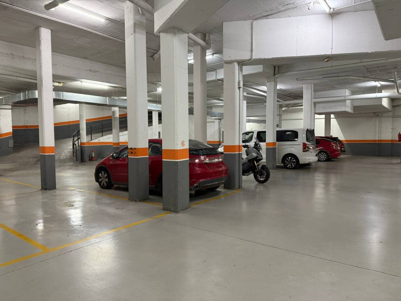 garaje en terrassa · ca-n'aurell 15000.00€