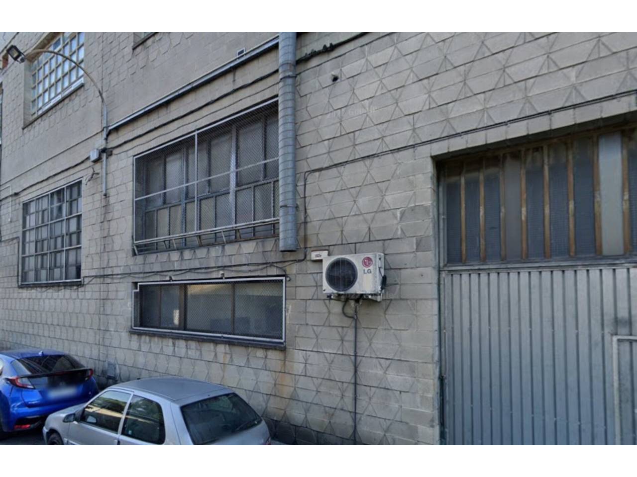 nave-comercial en rubi · can-roses 175000.00€