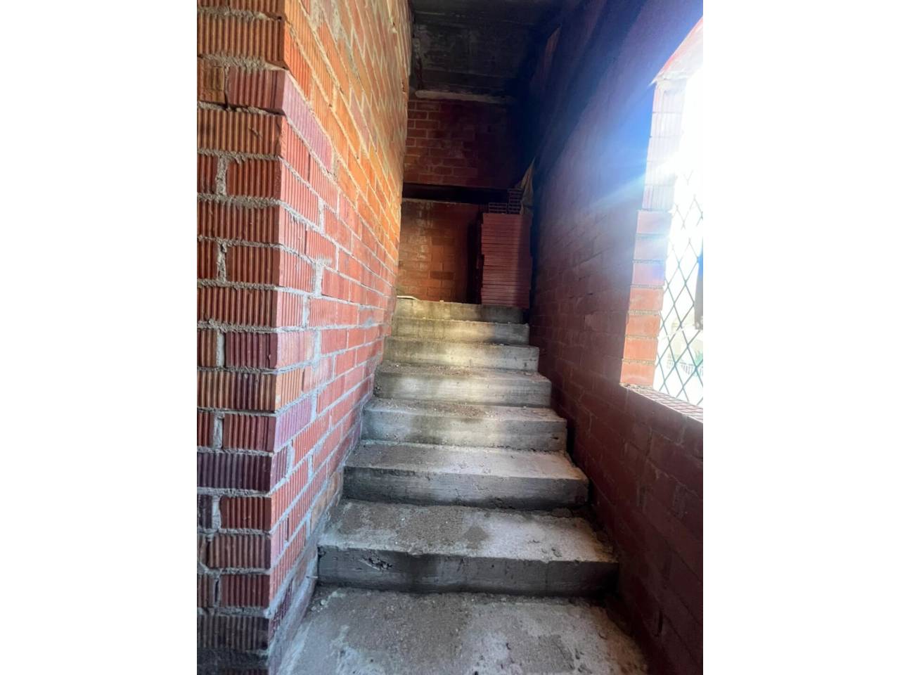 edificio en sabadell · el-poblenou 290000.00€