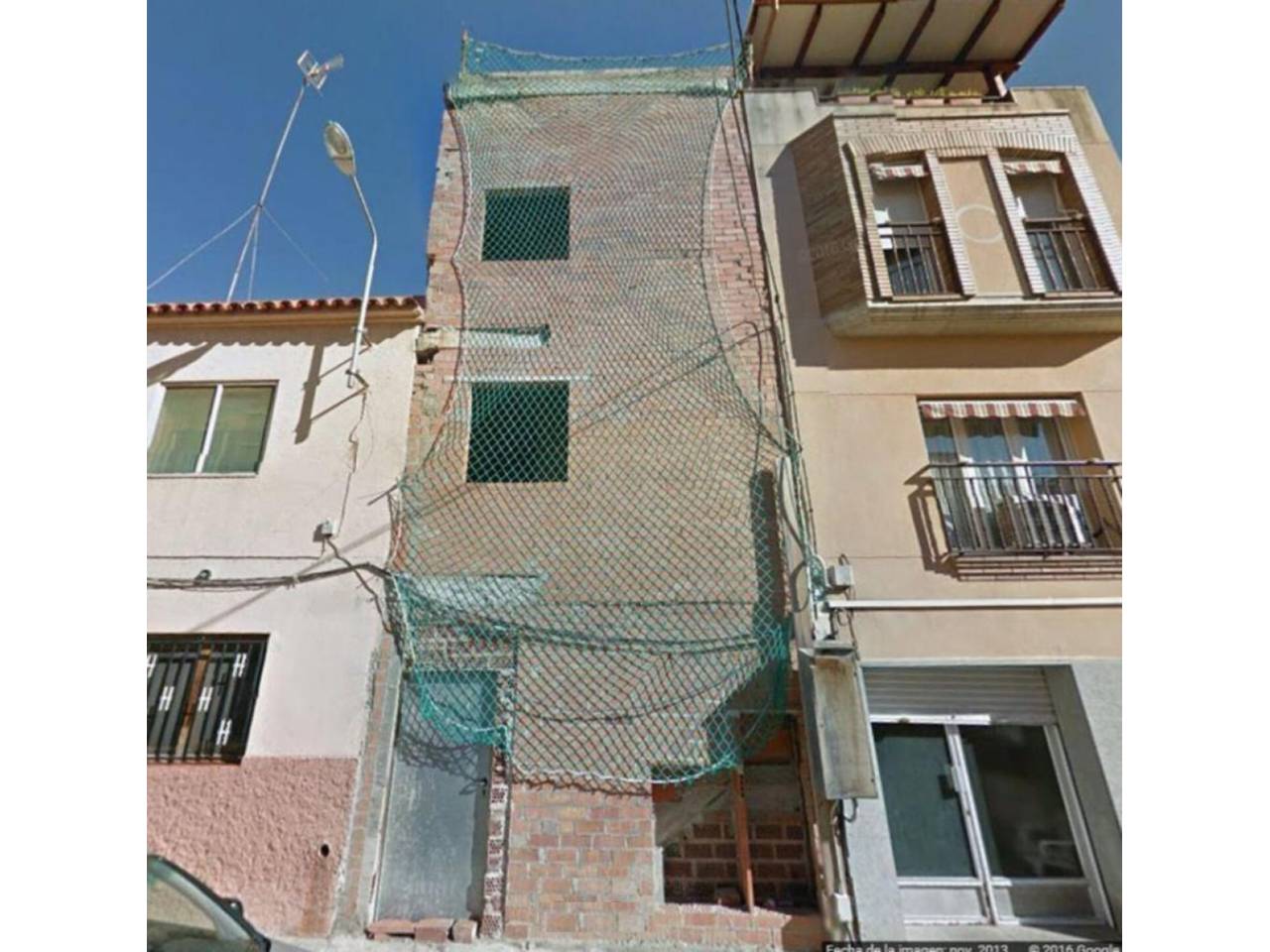 edificio en sabadell · el-poblenou 290000.00€