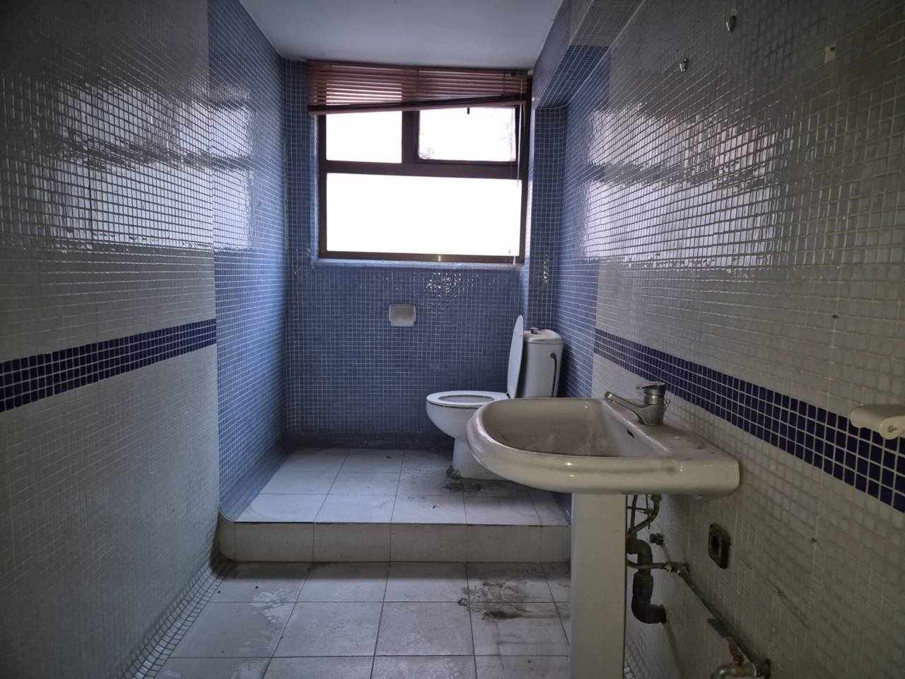 locales-comerciales en rubi · mercat 250000.00€