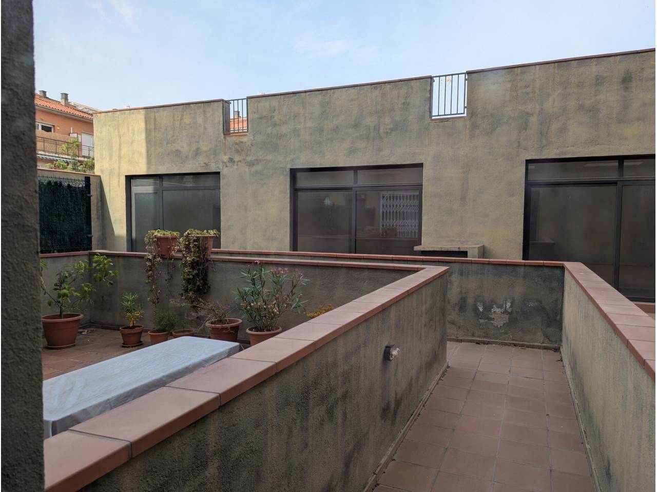 locales-comerciales en terrassa · cementiri-vell 90000.00€