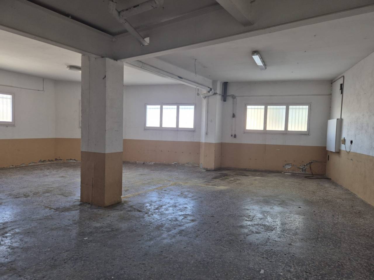 locales-comerciales en vilanova-del-cami · vilanova-del-cami 88000.00€
