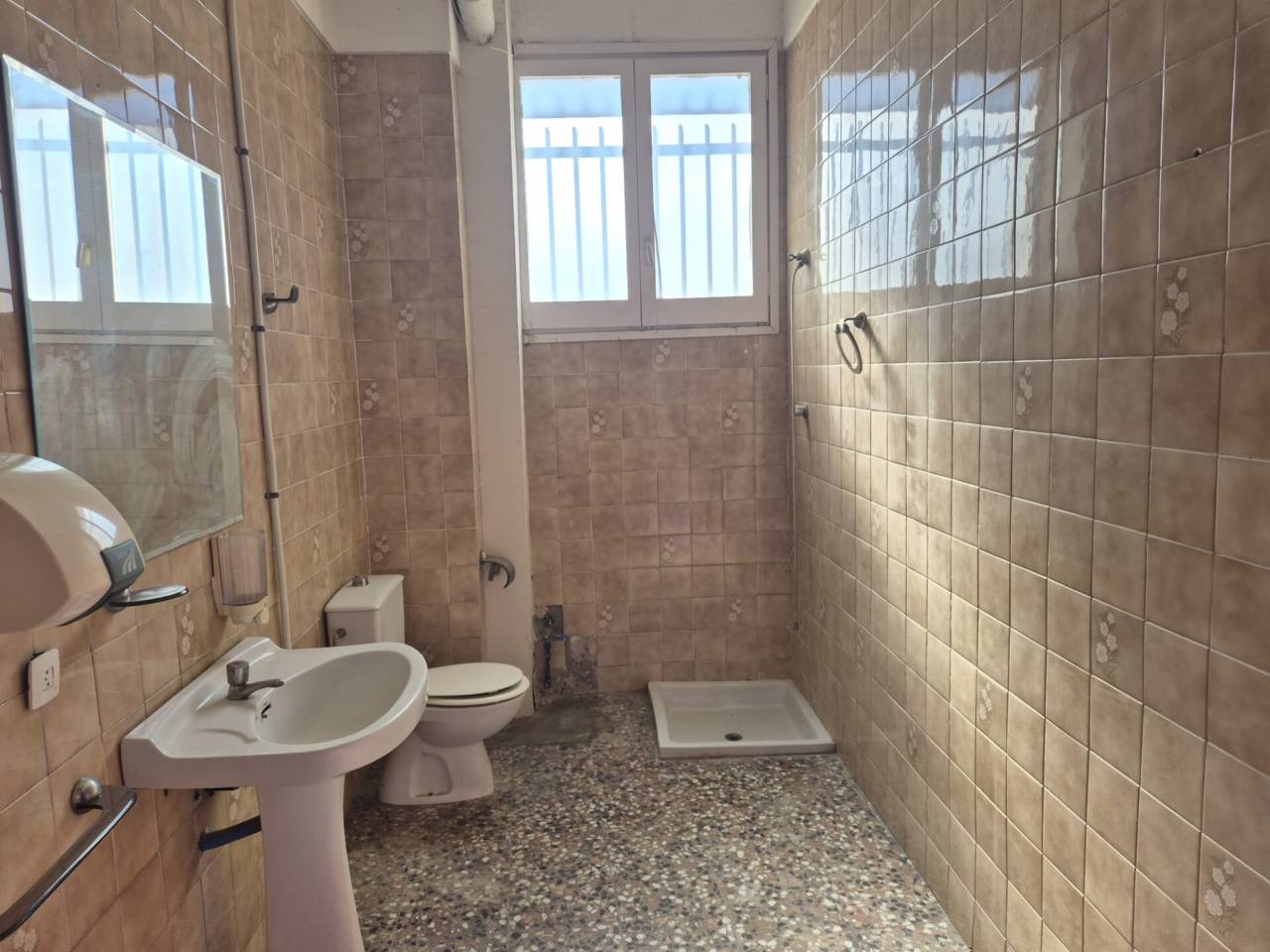 locales-comerciales en vilanova-del-cami · vilanova-del-cami 88000.00€