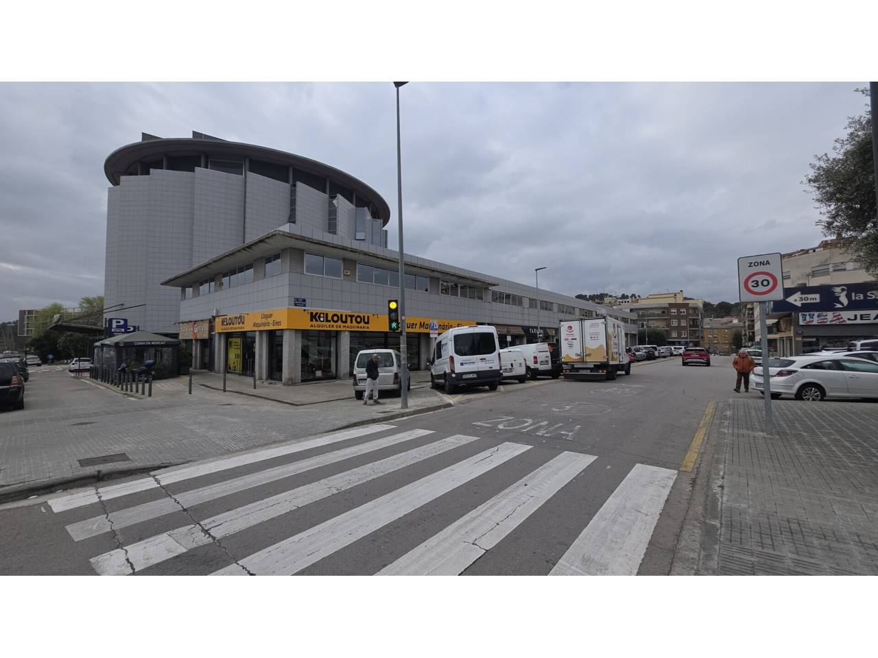 oficinas en terrassa · la-cogullada 4520.00€