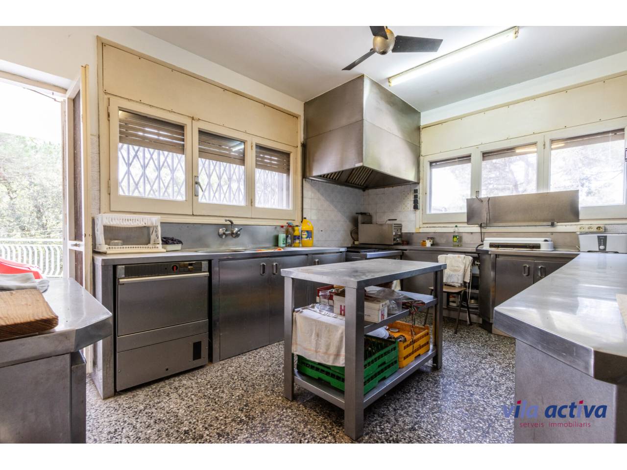 chalet-independiente en vacarisses · vacarisses 200000.00€