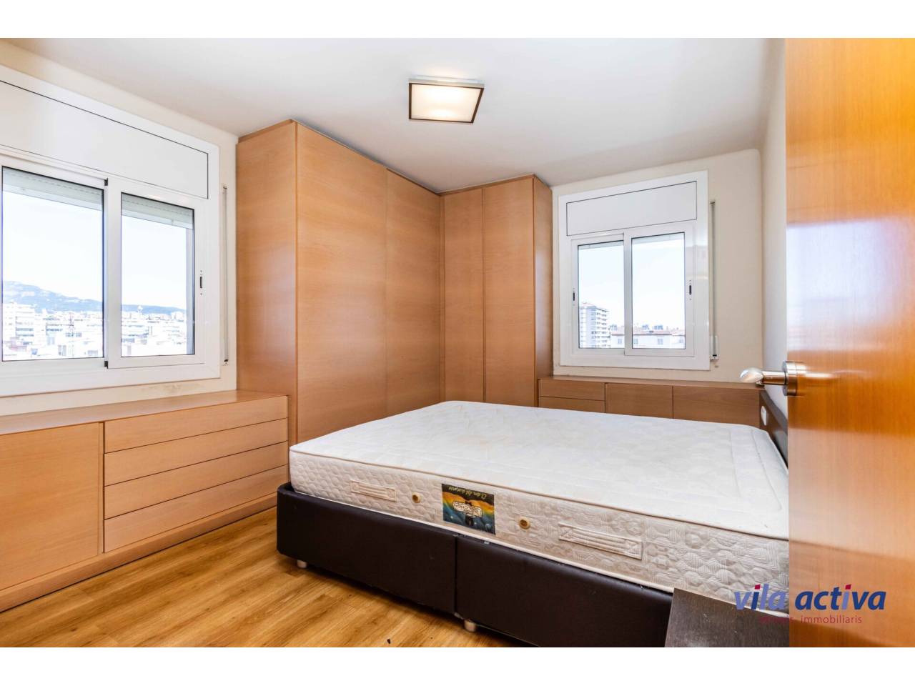 pisos en terrassa · centre 280000.00€