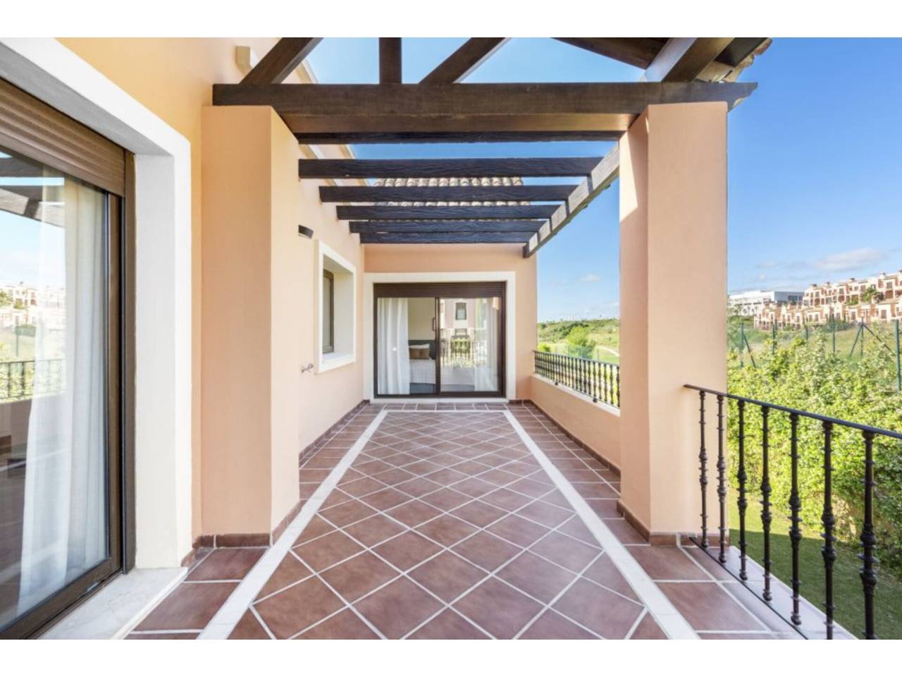 Casa pareada en venta en Estepona en Zona: Playa Bahía Dorada