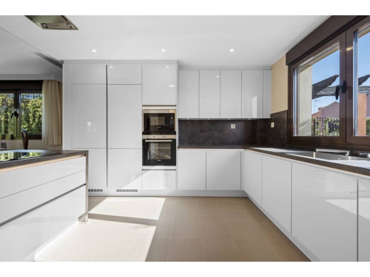 Casa pareada en venta en Estepona en Zona: Playa Bahía Dorada