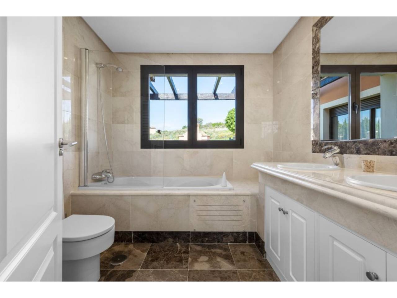 Casa pareada en venta en Estepona en Zona: Playa Bahía Dorada