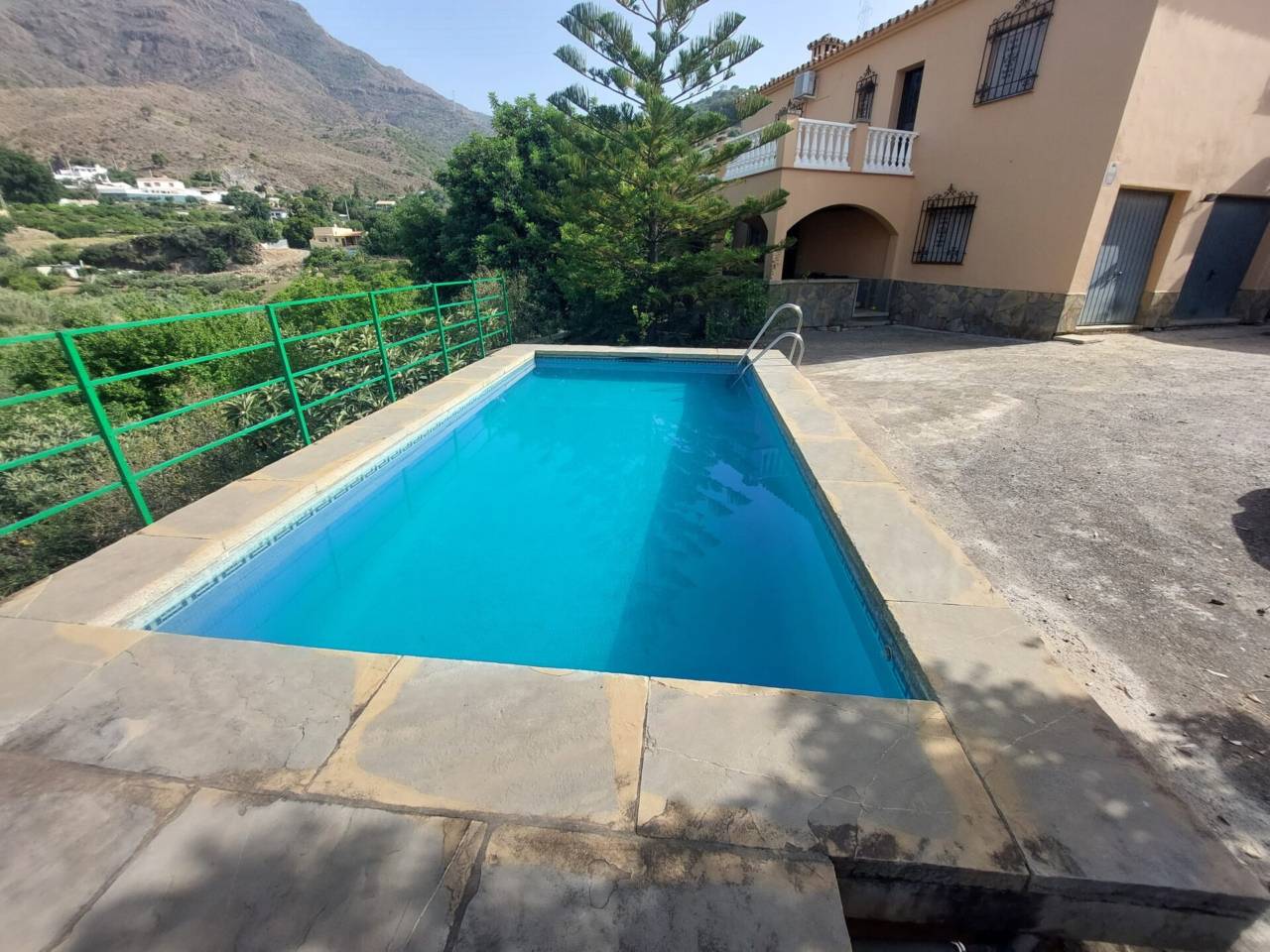 Casa en venta en Estepona en Zona: Altos de Estepona