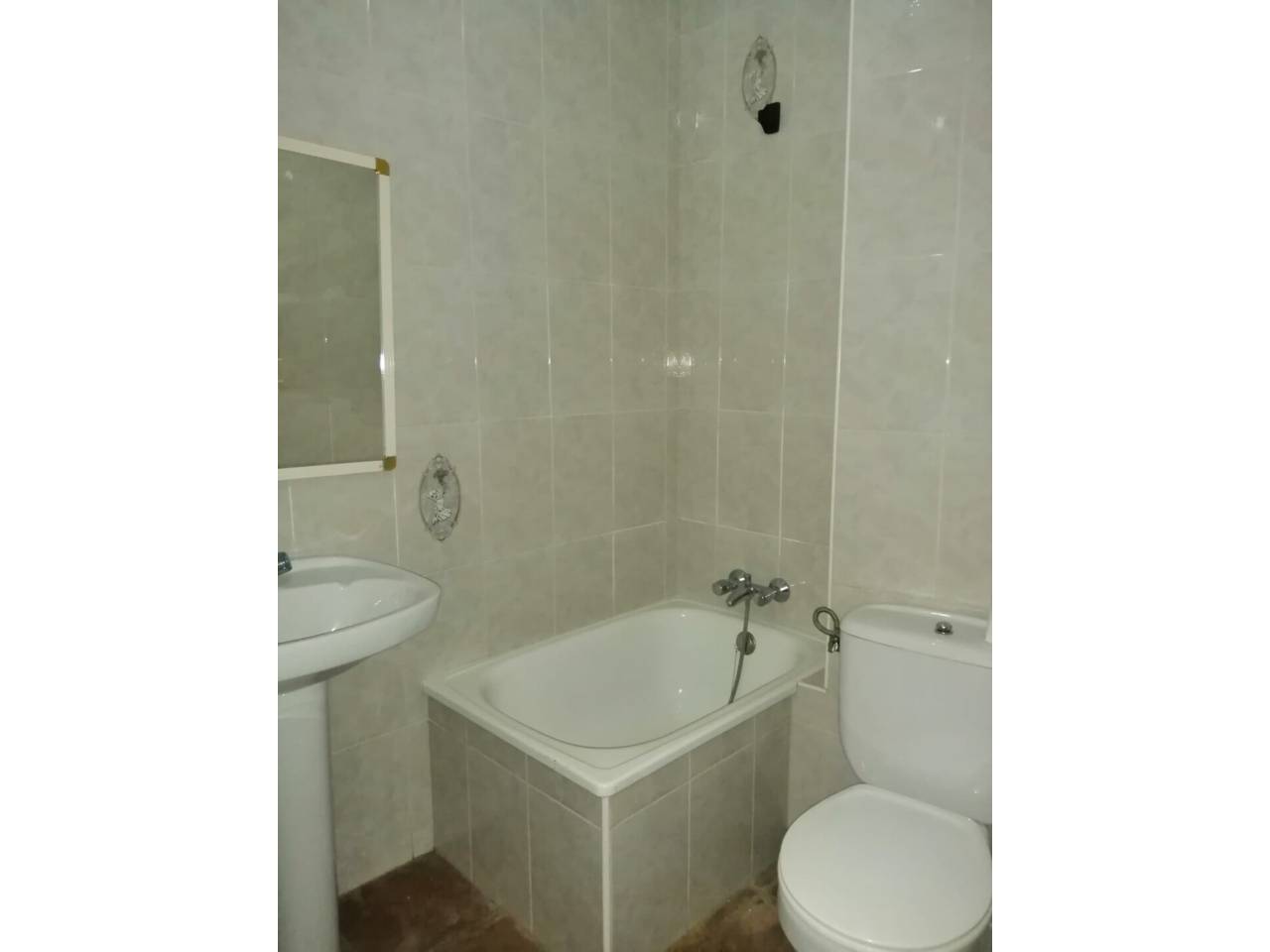 Casa adosada en venta en Pujerra en Calle: Toma