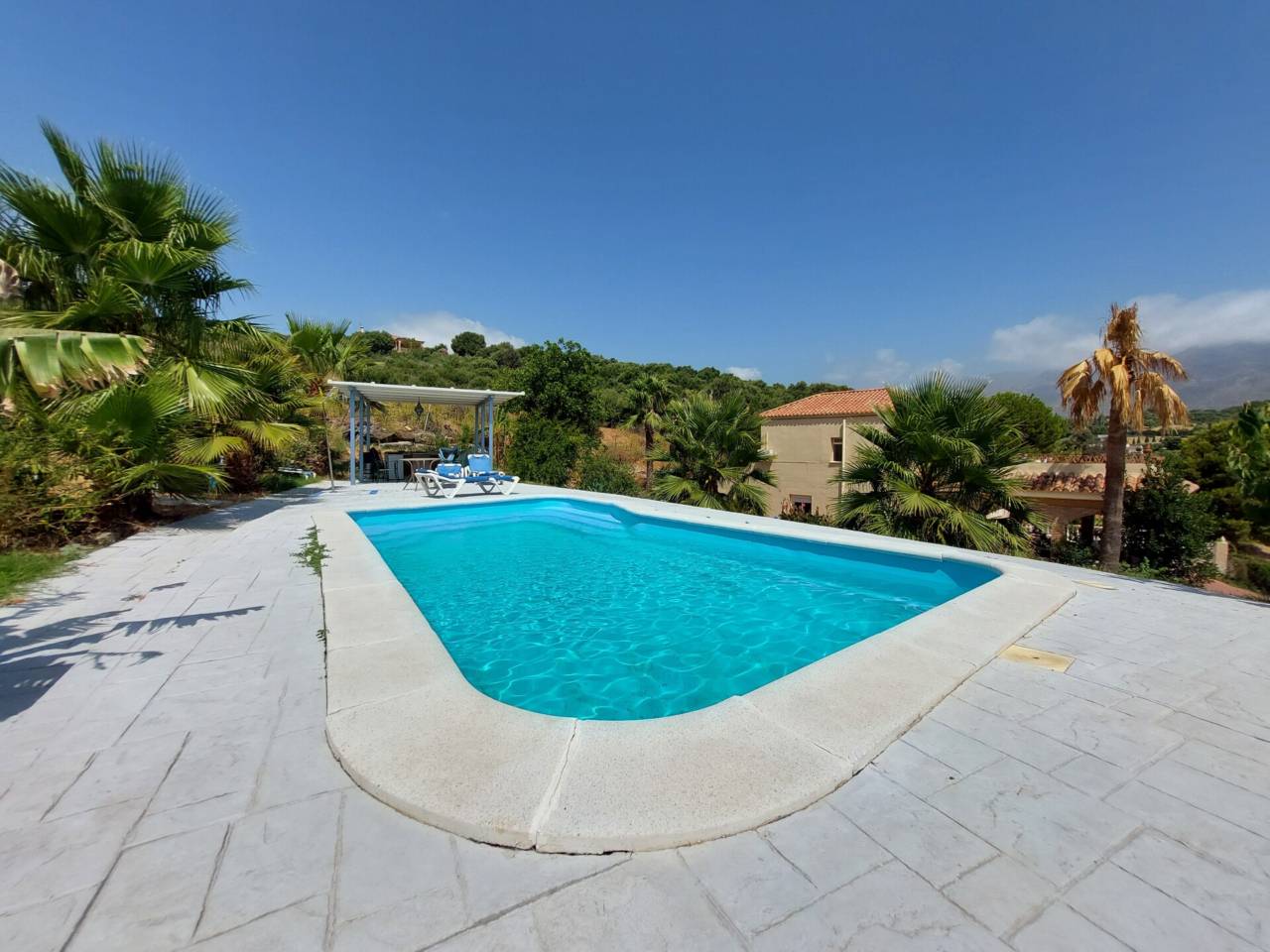 Chalet unifamiliar en venta en Estepona en Zona: Costa Natura