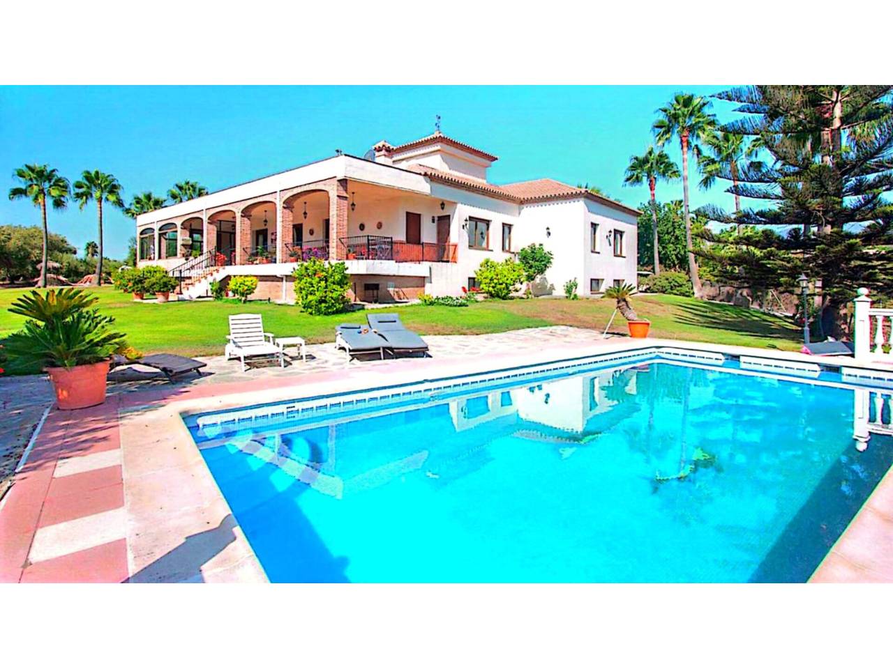 Cortijo en venta en Estepona en Zona: Selwo