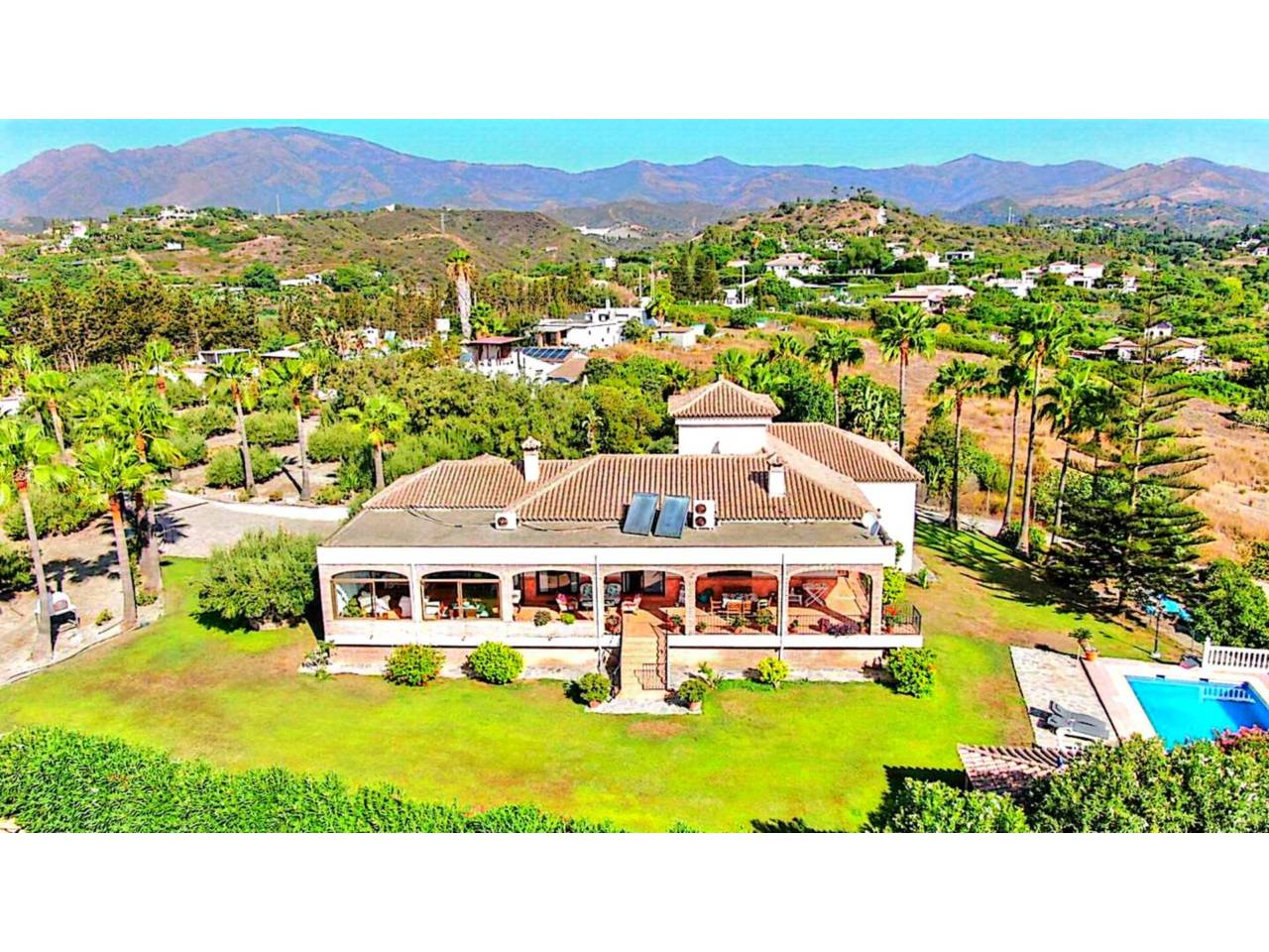 Cortijo en venta en Estepona en Zona: Selwo