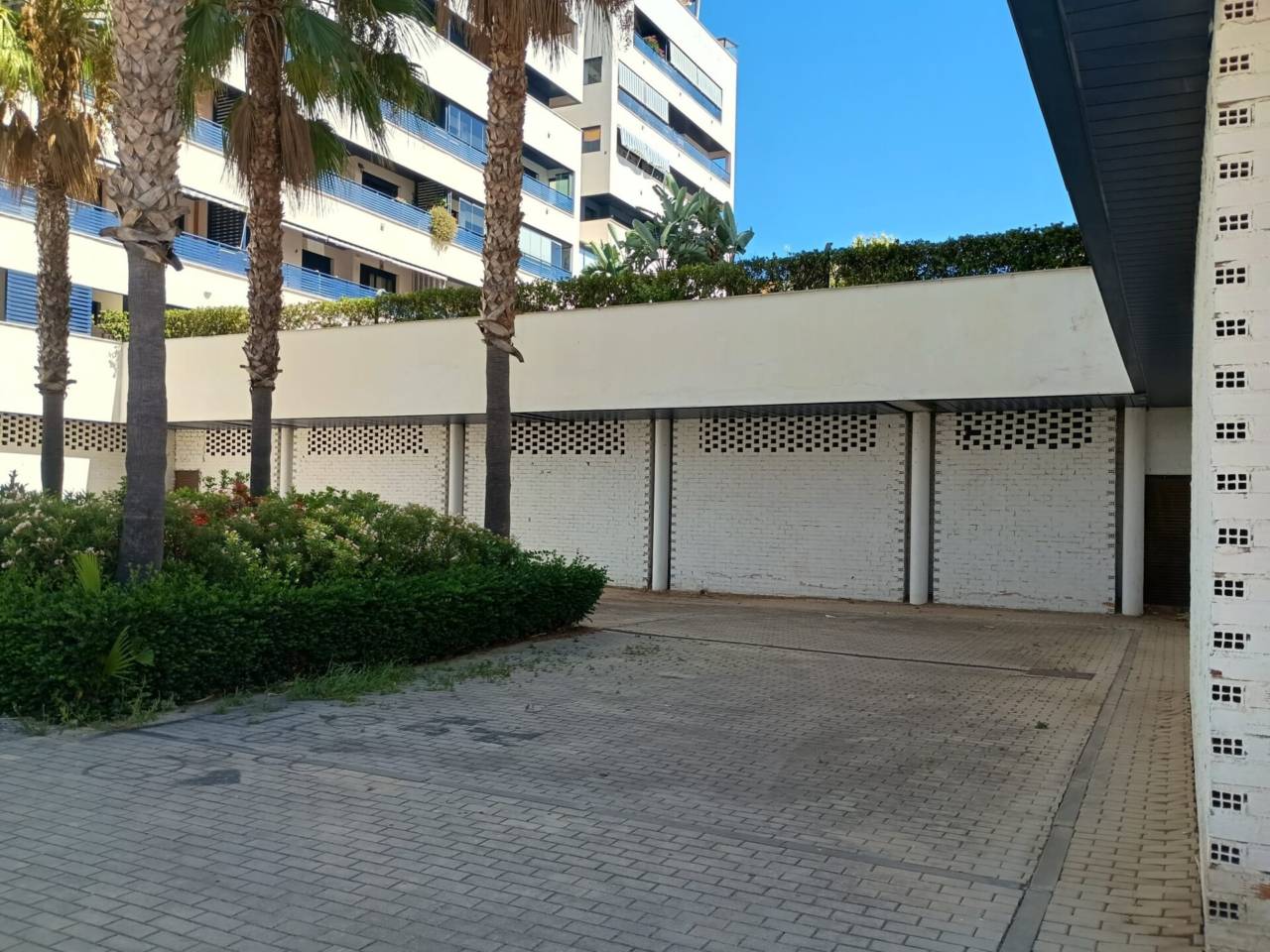 Local en venta en Estepona en Zona: Puerto