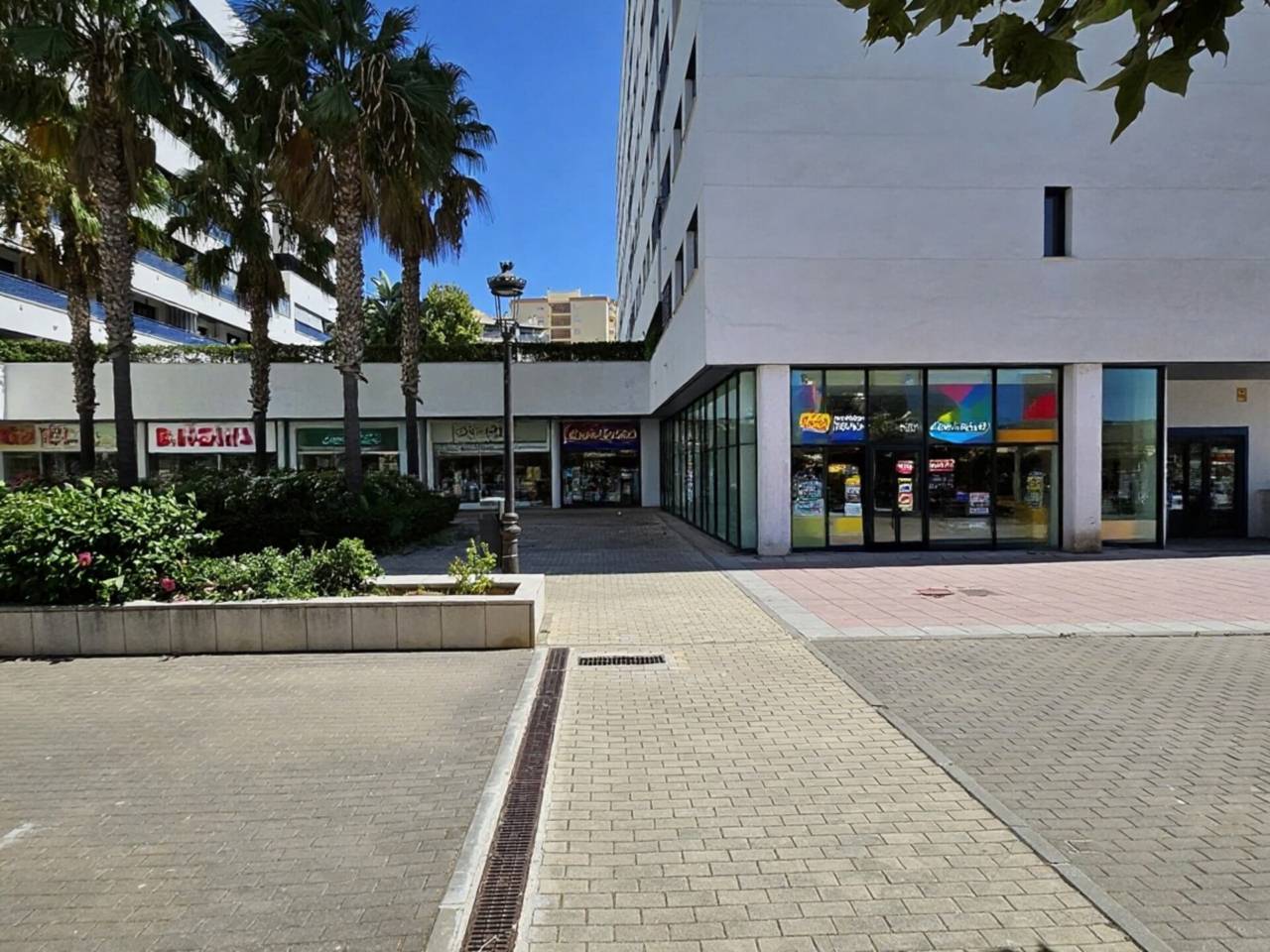 Local en venta en Estepona en Calle: Tordesilla