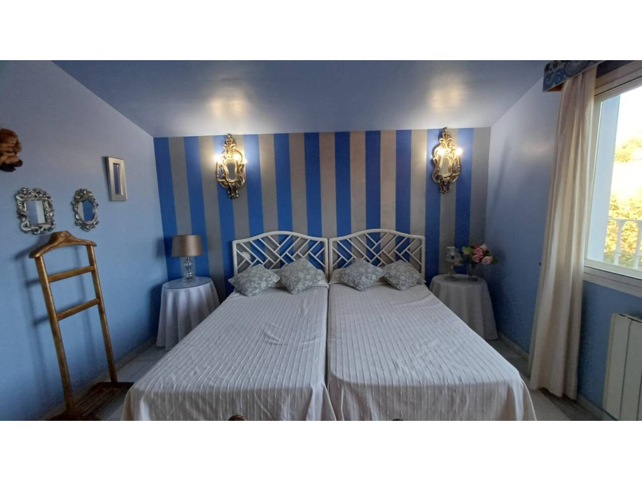 Chalet unifamiliar en venta en Estepona en Zona: Guadalmansa