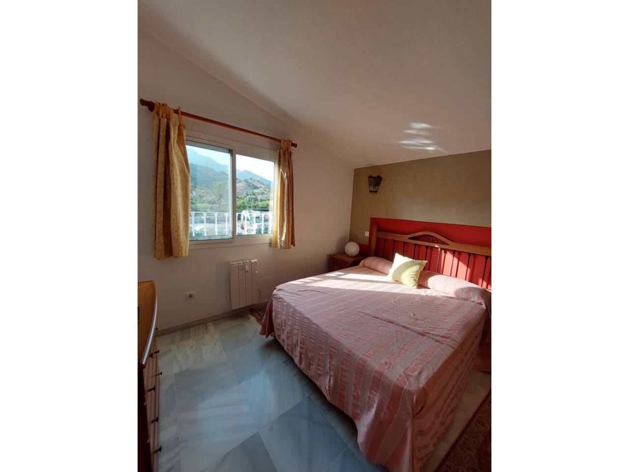 Chalet unifamiliar en venta en Estepona en Zona: Guadalmansa