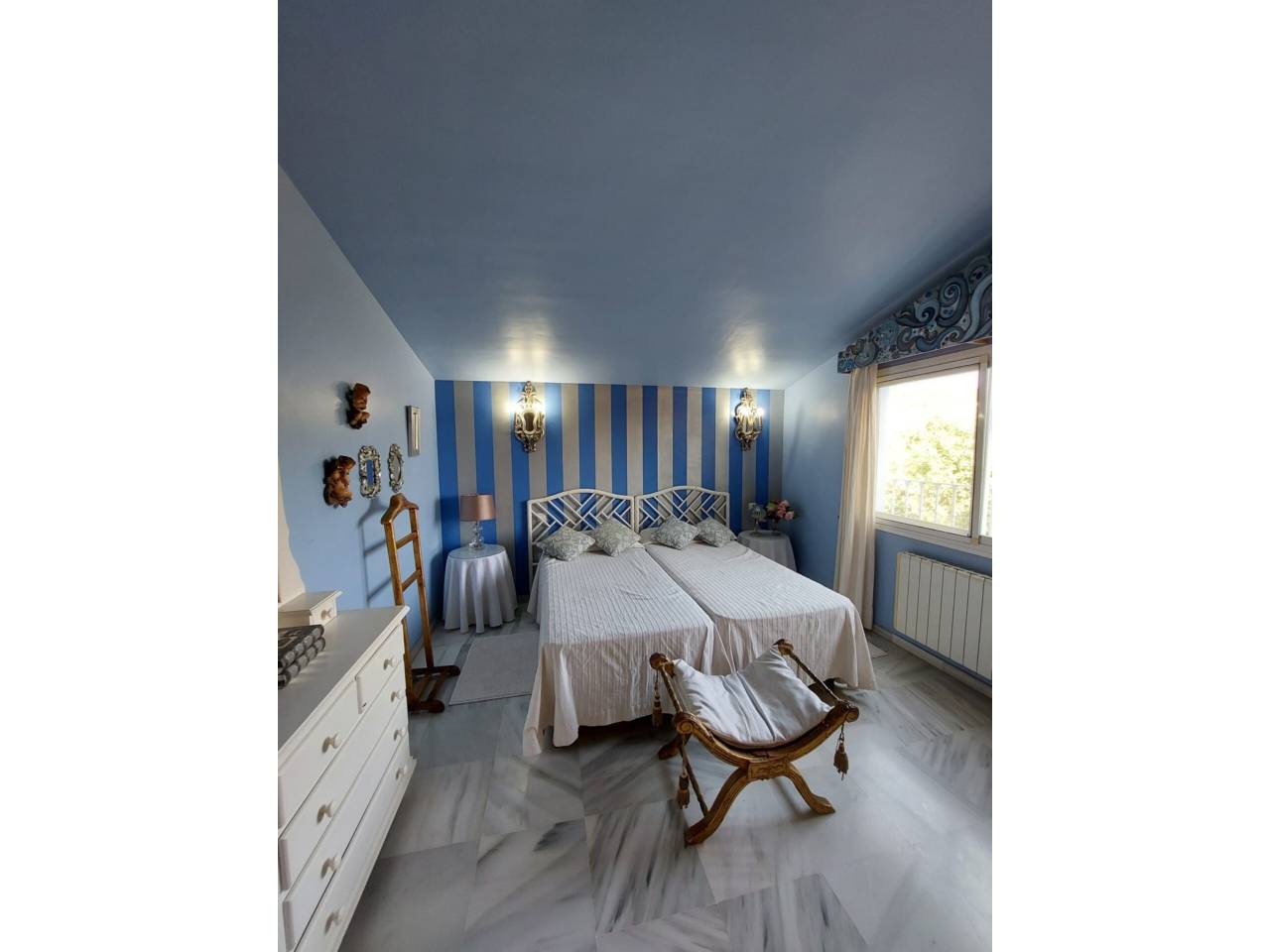 Chalet unifamiliar en venta en Estepona en Zona: Guadalmansa